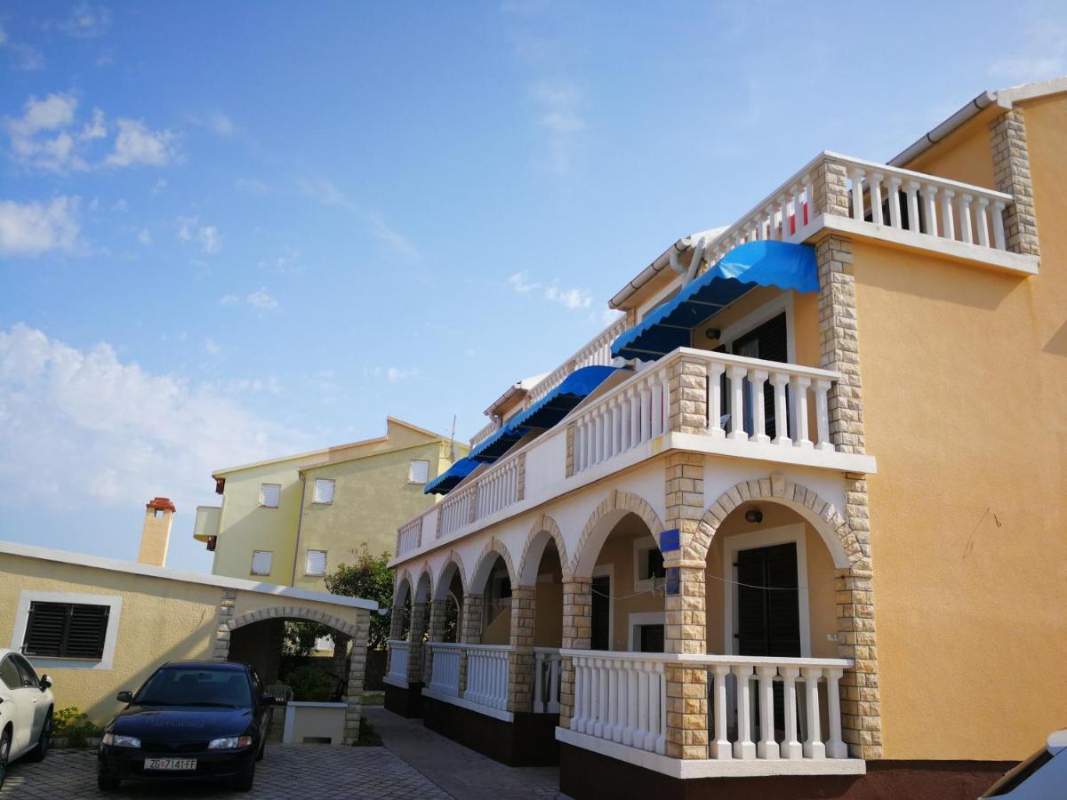 Apartments Vozab Pag Town Exterior foto